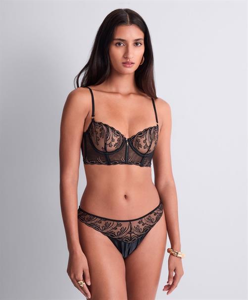 Aubade String Cosmic Romance