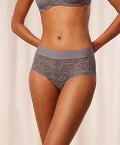 Triumph Hipster Body Make-Up Illusion Lace