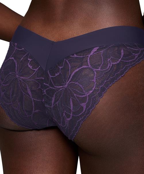 Triumph Tai Slip Body Make-Up Illusion Lace