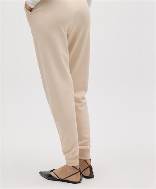 Ysabel Mora Broek Effen